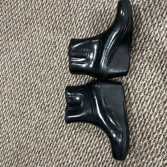 Hunter Women’s Rubber Platform Rain Boots - Picture 6 of 6